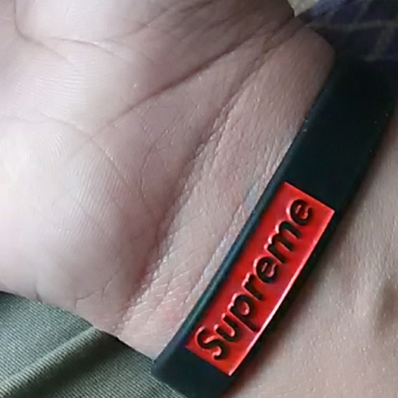 Supreme Bracelet - Picture 2 of 2